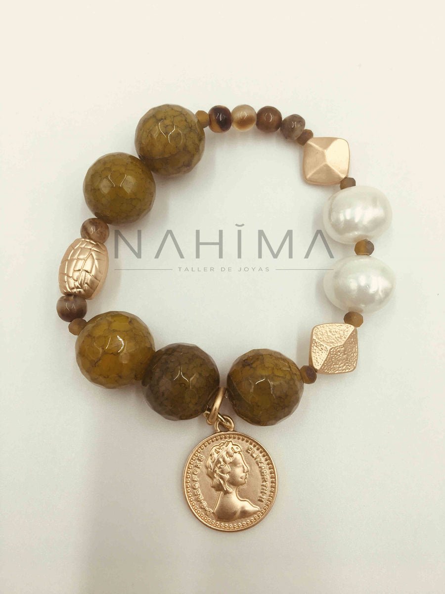 Pulsera con Perlas y dije Moneda